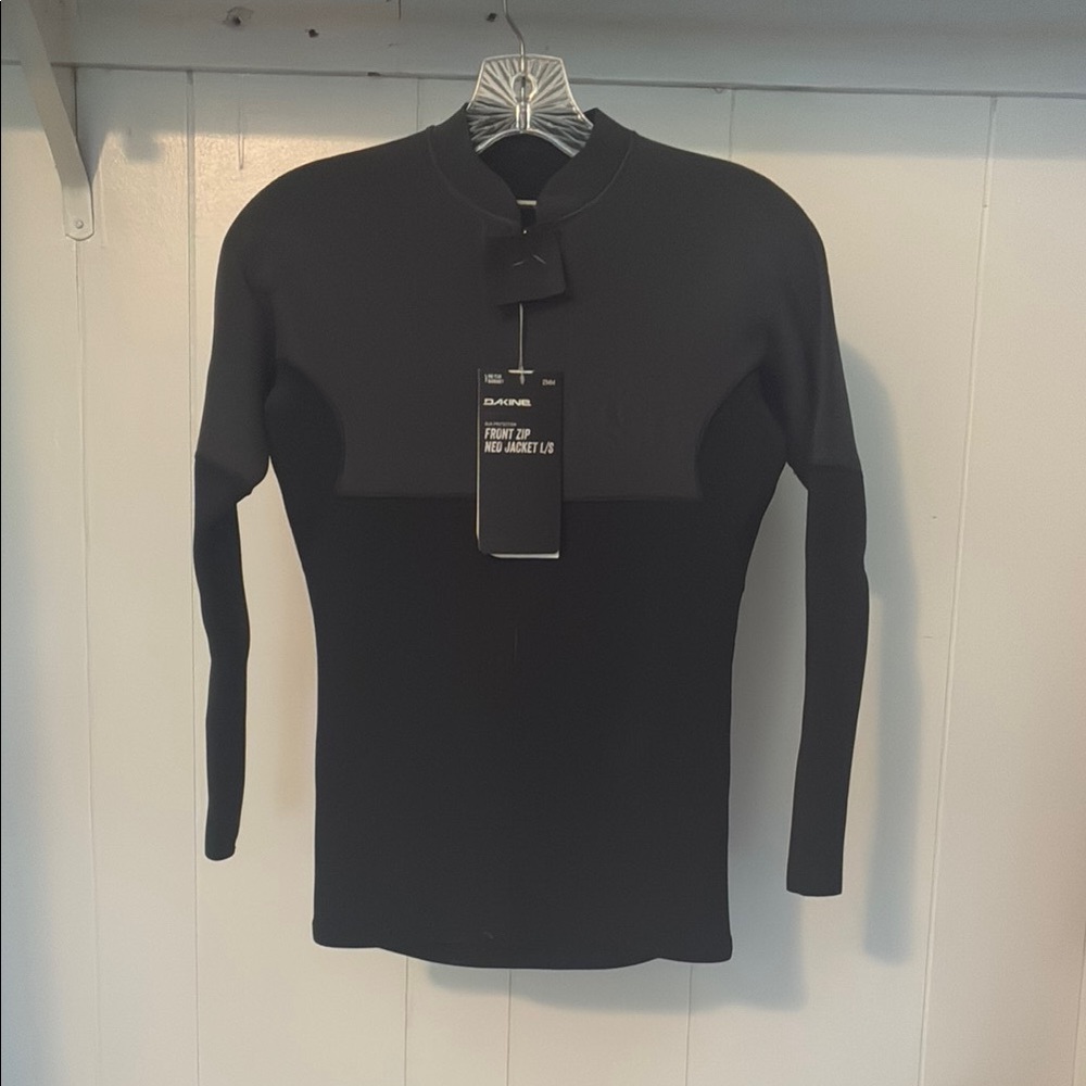 NWT Dakine full zip long sleeve neoprene top